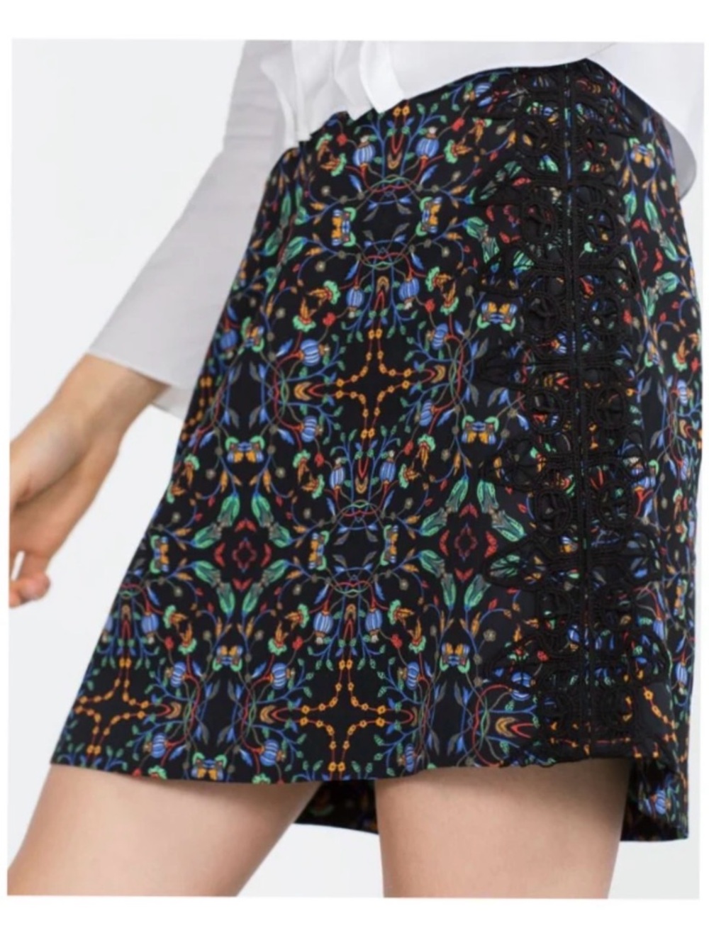 Zara Woman Embroidered Mini Skirt Floral Boho Lace Trim Black Multi Color Size M
